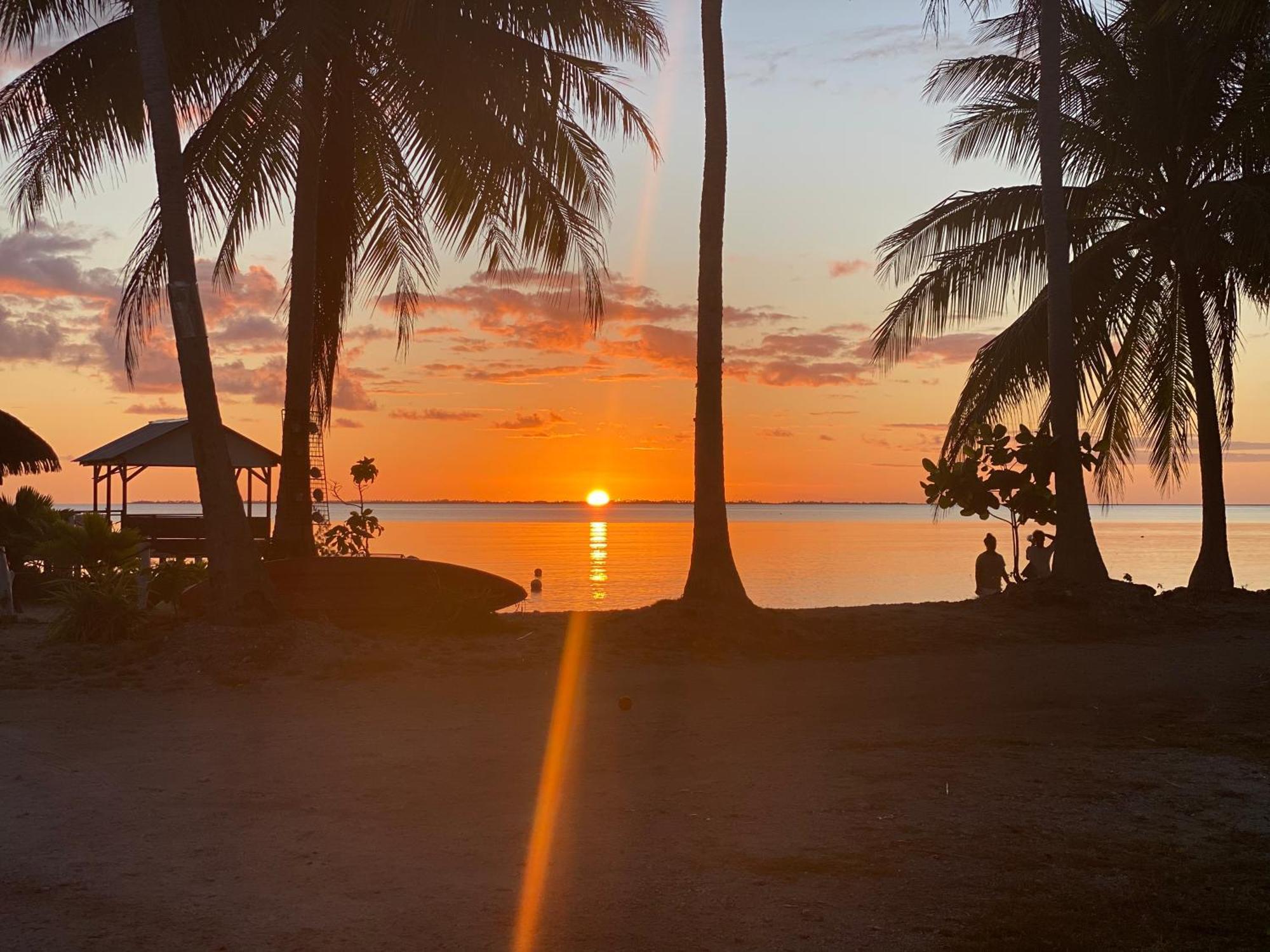 Korikori House Fakarava II Hotell Rotoava Exteriör bild